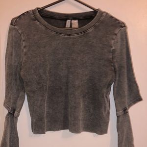 H&M Grey cropped shirt with elbow cutouts